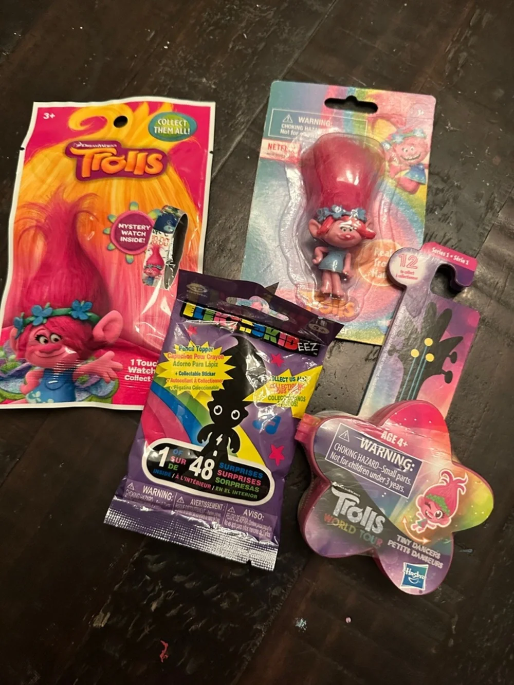 Trolls Pink Poppy Figure & Collectible Pack Bundle